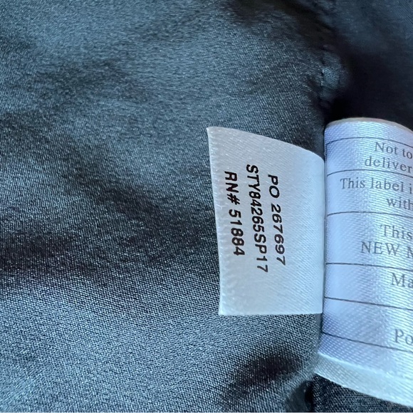 Patagonia women’s Nano Air hooded jacket size me   Rare. - Picture 12 of 12